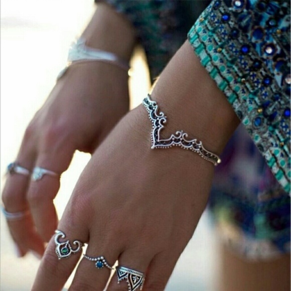 Jewelry - BOHO Bangle